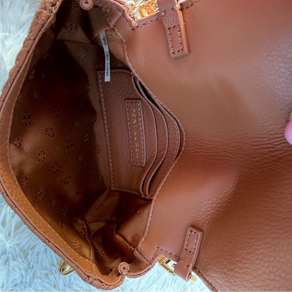 Tory Burch Signature Crossbody Bag - Picture 7 of 12